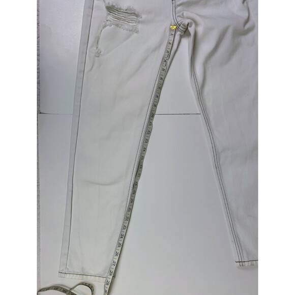 BDG Urban Outfitters High Rise Mom Jeans Distressed White Denim Tapered Leg 27 - Picture 8 of 16